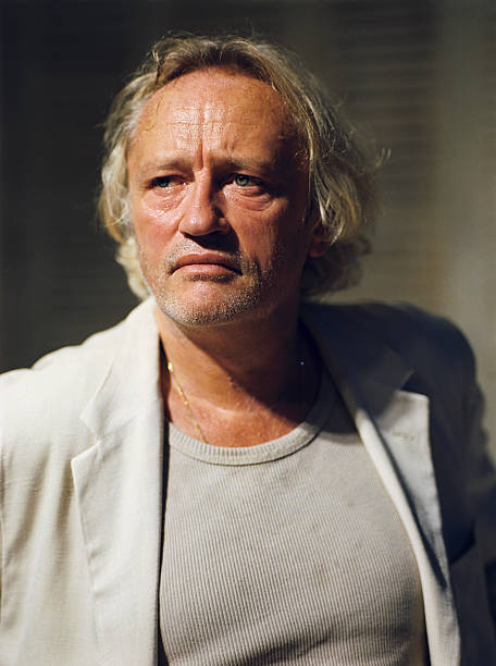 De battre son coeur s'est arrêté

Niels Arestrup
1949 - 2024