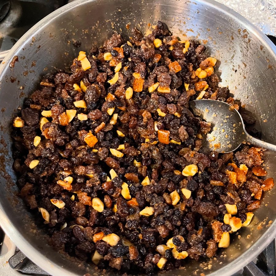 Fruit, nuts and peel have been macerated in porter for a week. Now they’re so plump and juicy, enfolded in the rest of the Christmas cake mixture and now baking for 4 hours in a low oven. Still using my late Mam’s recipe... #stirupsunday #christmascake #homebaking