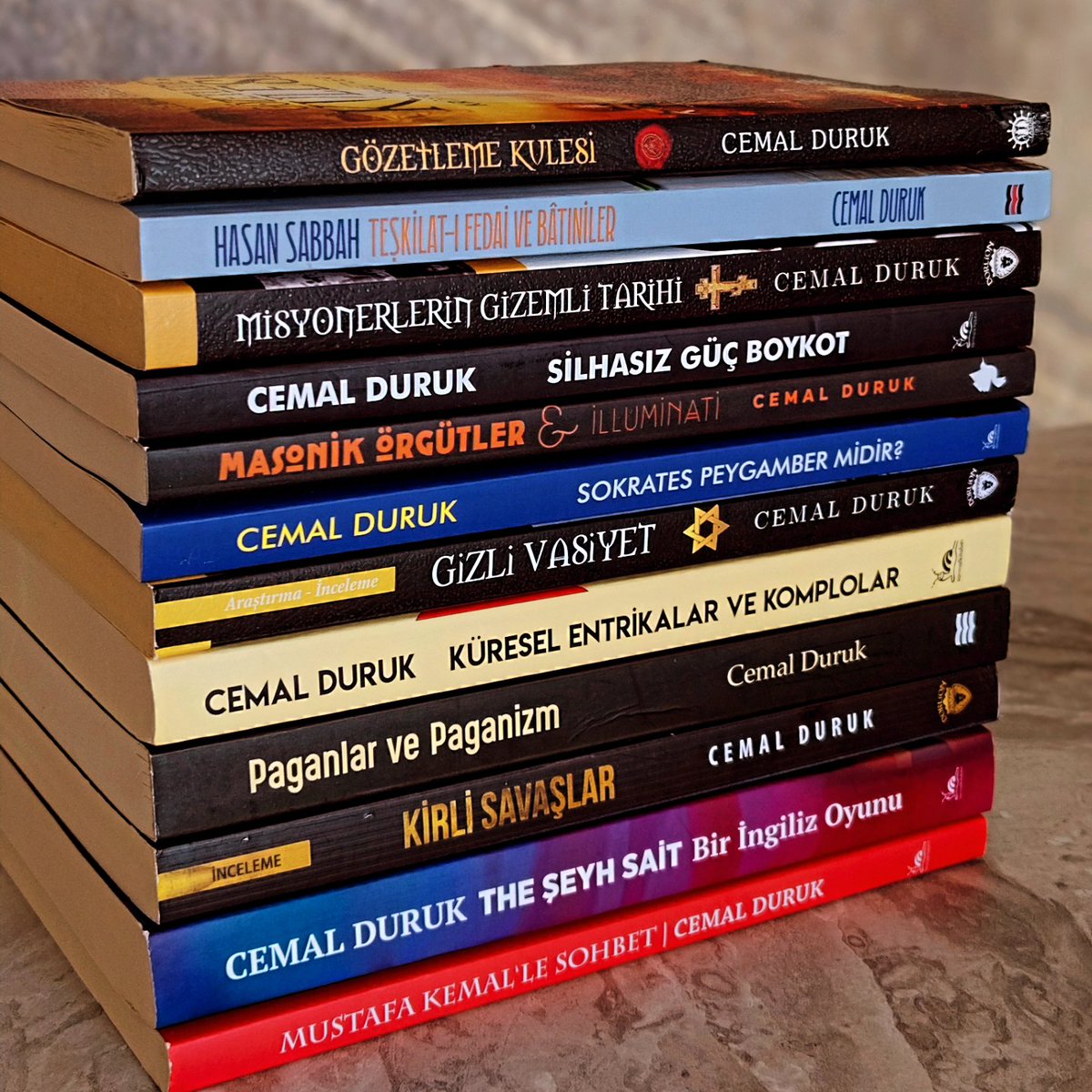 Bir insan niçin yazar✍️

Bir şey söylemek için değil, söyleyecek "bir şeylerin" olduğu için yazarsın...