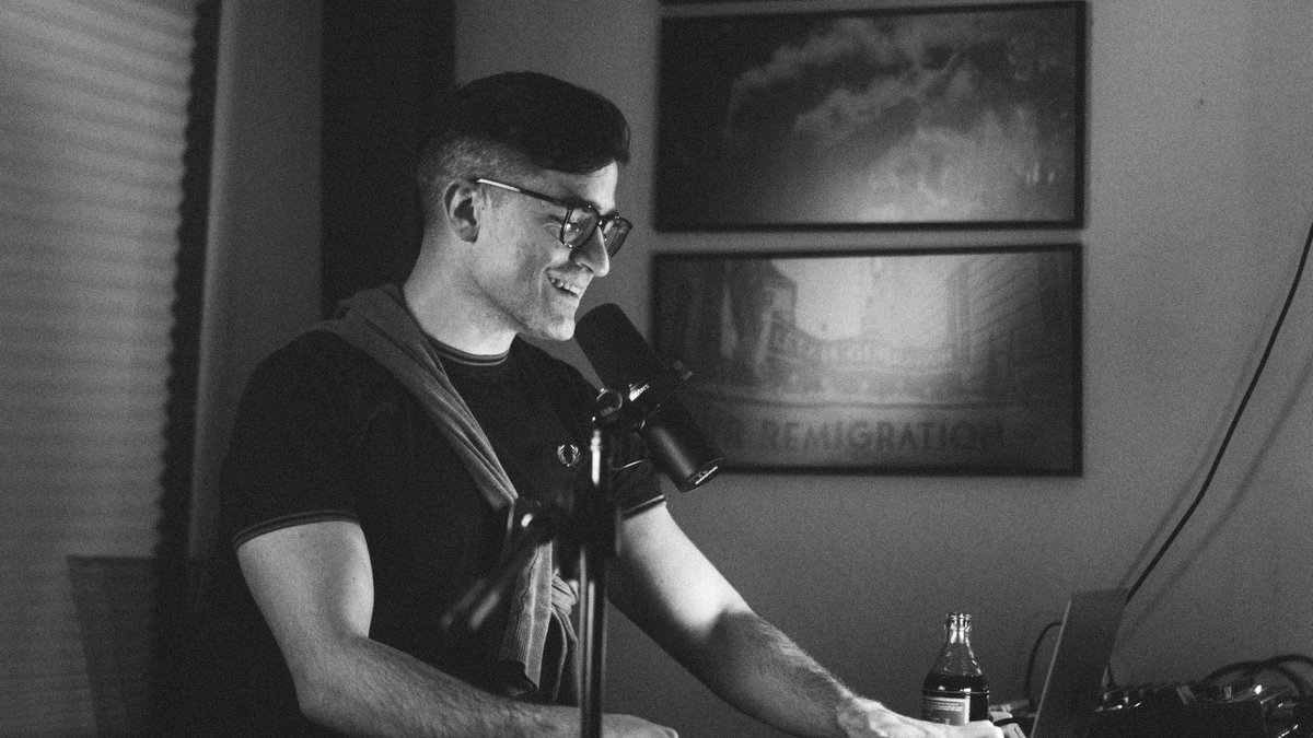 Danke für einen großartigen Schwabenkongress!

🔥 Der Schwabenkongress wurde seinem Motto „Widerstand im Faeserland“ mehr als gerecht. Trotz Repression und Willkür der Behörden konnten wir die Veranstaltung ungehindert in unserem Chemnitzer Hausprojekt durchführen.

👉🏻 Die