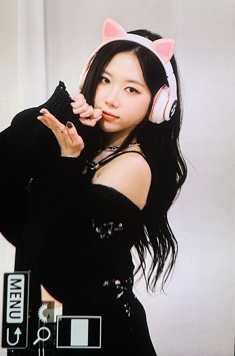 241201 🖤

#클라씨 #CLASSy #혜주 #HYEJU