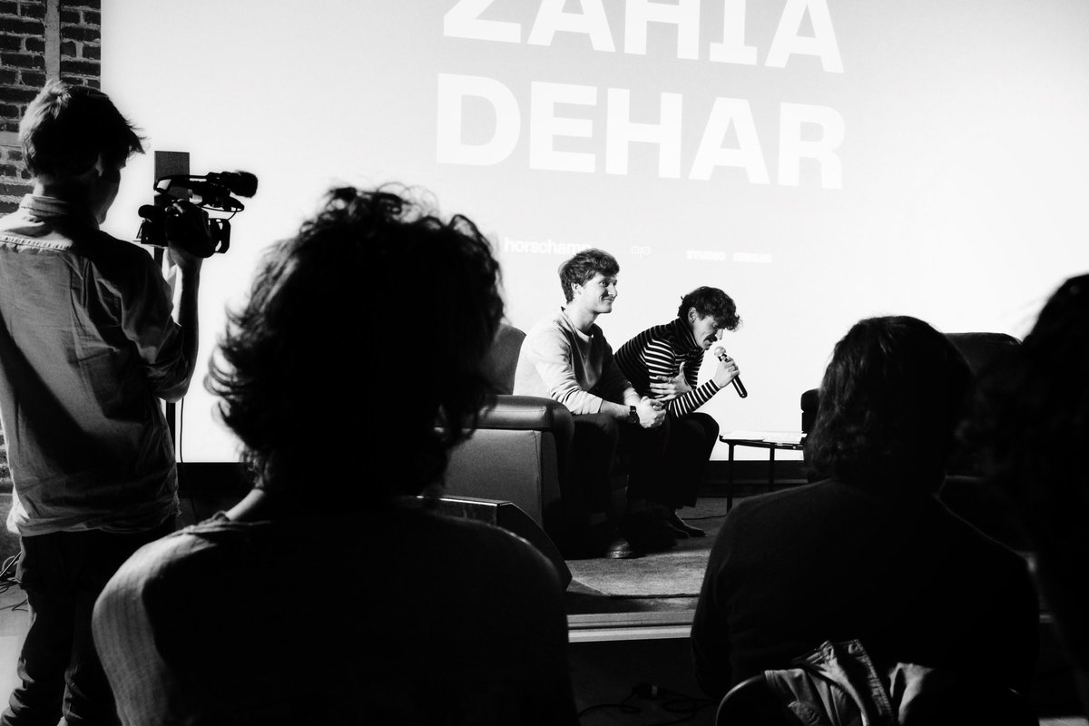 Le 4 novembre dernier, coup d’envoi éclatant pour le premier talk show horschamp au studio Kremlin, avec Zahia Dehar et Lolita Pille.

Une soirée en partenariat avec La Kolok, au studio Kremlin, animée par Léolo Victor-Pujebet, Mathieu Morel et Simon Courtois.