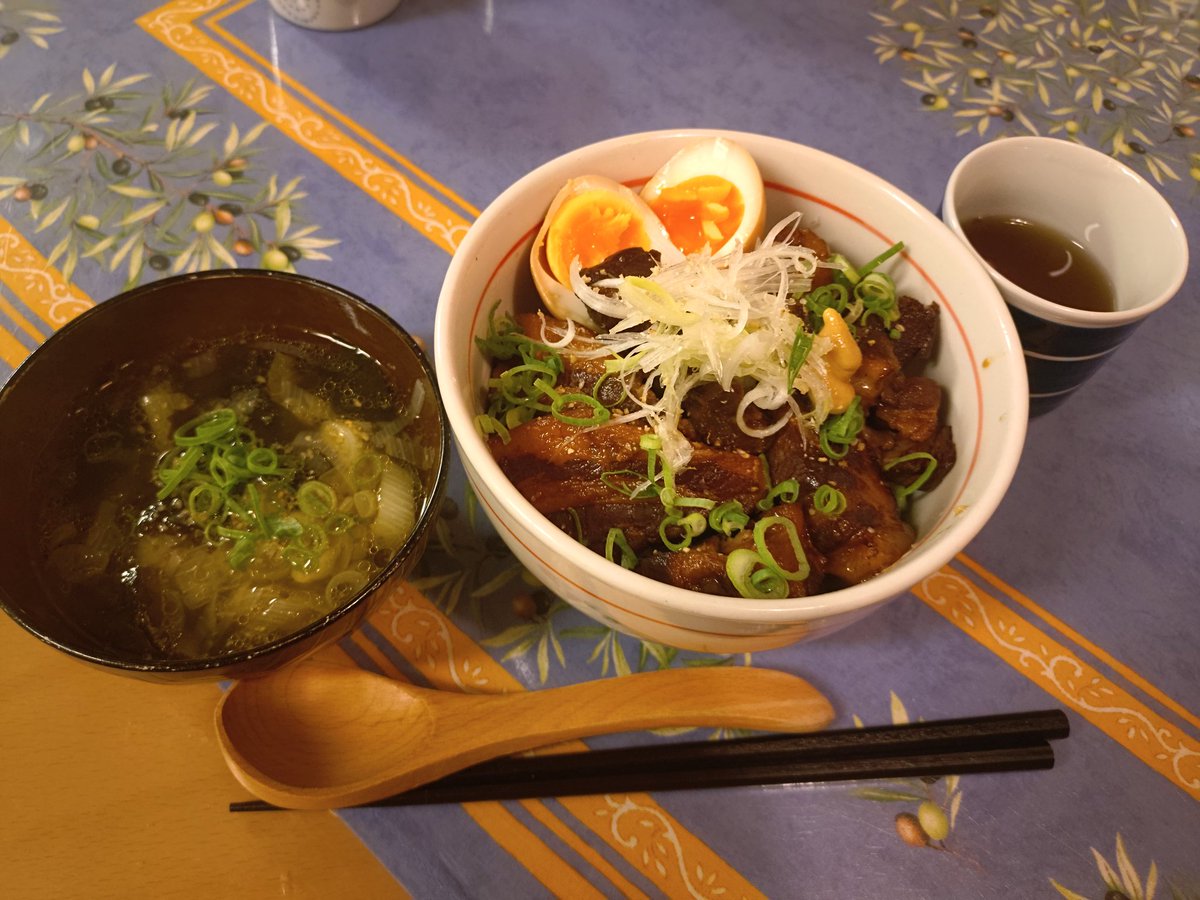 dragon_ryu3's tweet photo. 角煮丼こりゃうまいのでけた https://t.co/lD0nwla52o