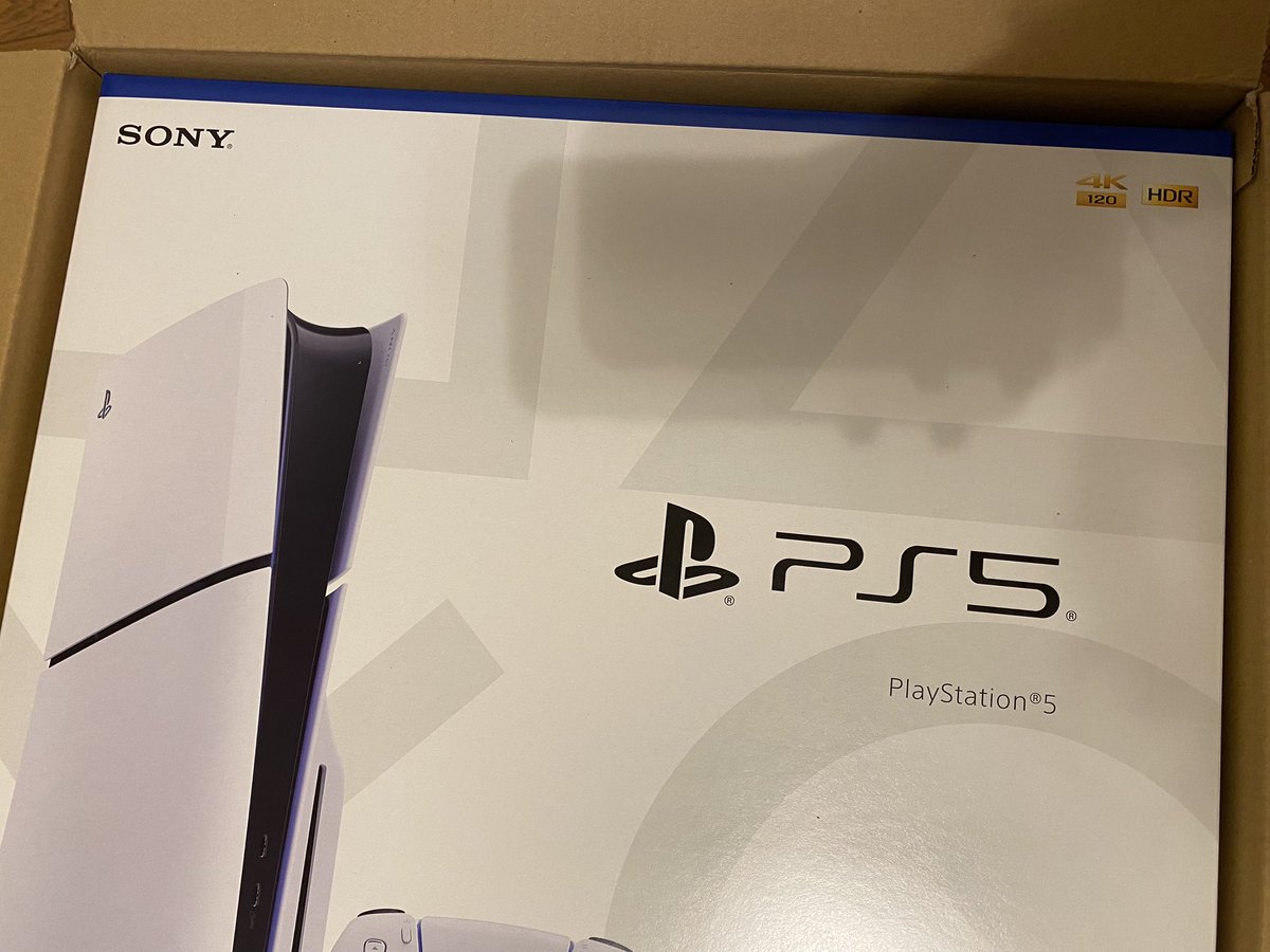 maaria_GAME's tweet photo. か、買っちまったぜ...!! https://t.co/ZqetJdXYUV