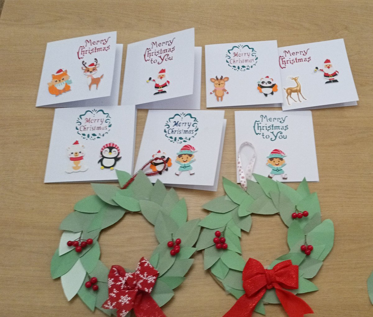 CeeferCrafts's tweet photo. Last batch of November craft class pictures
A selection of what we made last week.
Some of these over run into December, but that's another thread...
#MHHSBD
#CraftBizParty
#SeniorCrafting https://t.co/HzrY6Yj4B9