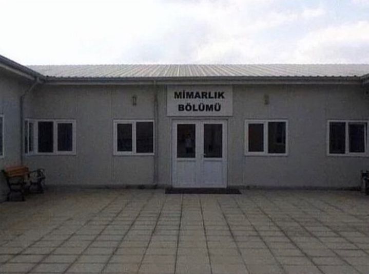 facultyofmim's tweet photo. "Böyle mekân mı tasarlanır?" diye azar yediğim bölüm binası. https://t.co/krq9OlYdI7