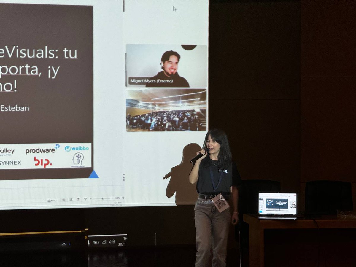 Paula_G_Esteban's tweet photo. Qué locura de días por #Madrid en el #DataSaturday... Dejo por aquí una foto en mi sesión compartida en remoto con @myersmiguel presentando novedades y el nuevo vision board #pbicorevisuals 😊 #speaker #datavisualization #datasatmadrid #gracias https://t.co/DqML3qyDaP