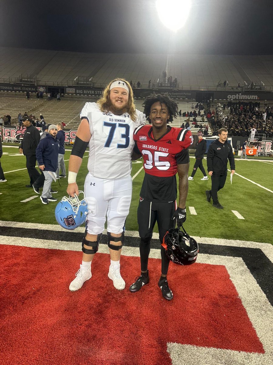 <a href="/Prov_Football/">🅿️rovidence Football</a> royalty <a href="/ConnorDrake20/">Connor Drake</a> <a href="/spencer_makell/">Spencer Makell</a> love to see it! Thanks for sharing <a href="/kmakell/">Kevon R. Makell</a> #OTB