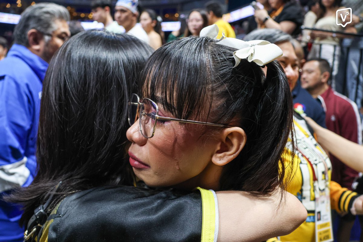 varsitarianust's tweet photo. THANK YOU, SALINGGAWI! 🐯💛

The UST Salinggawi Dance Troupe finishes fifth in the UAAP Season 87 cheerdance competition at the Mall of Asia Arena on Sunday, Dec. 1. 

The NU Pep Squad regained the UAAP cheerdance crown this year, clinching its second championship in three seasons. The Adamson Pep Squad and the FEU Cheering Squad took home silver and bronze, respectively.

(Photos by Jeremy R. Edera and James Michael M. Magboo/ The Varsitarian)