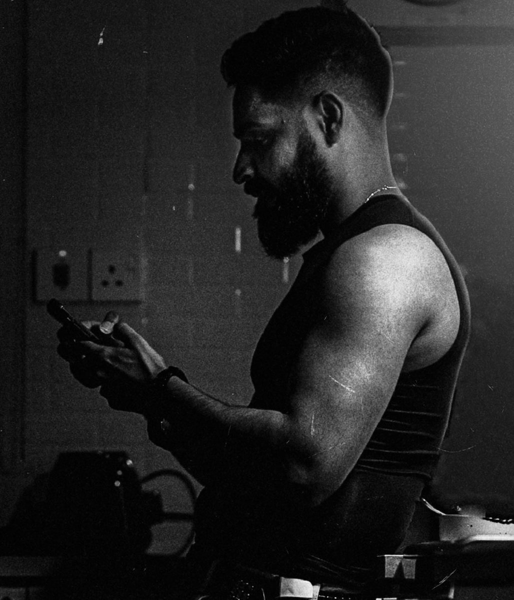 🗣️ - Emiway Bantai
Prod 🎹 -  MeMax
Track 📀 -  Mera Na Hua “NNEP” 
📆 - 6/12/24
runtime - 3m

#EmiwayBantai 
#MeraNaHua