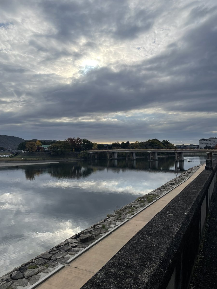 【12月のおやすみ】
毎週木曜日と、30(月)、31(火)を休みます。年始はの営業は未定です！