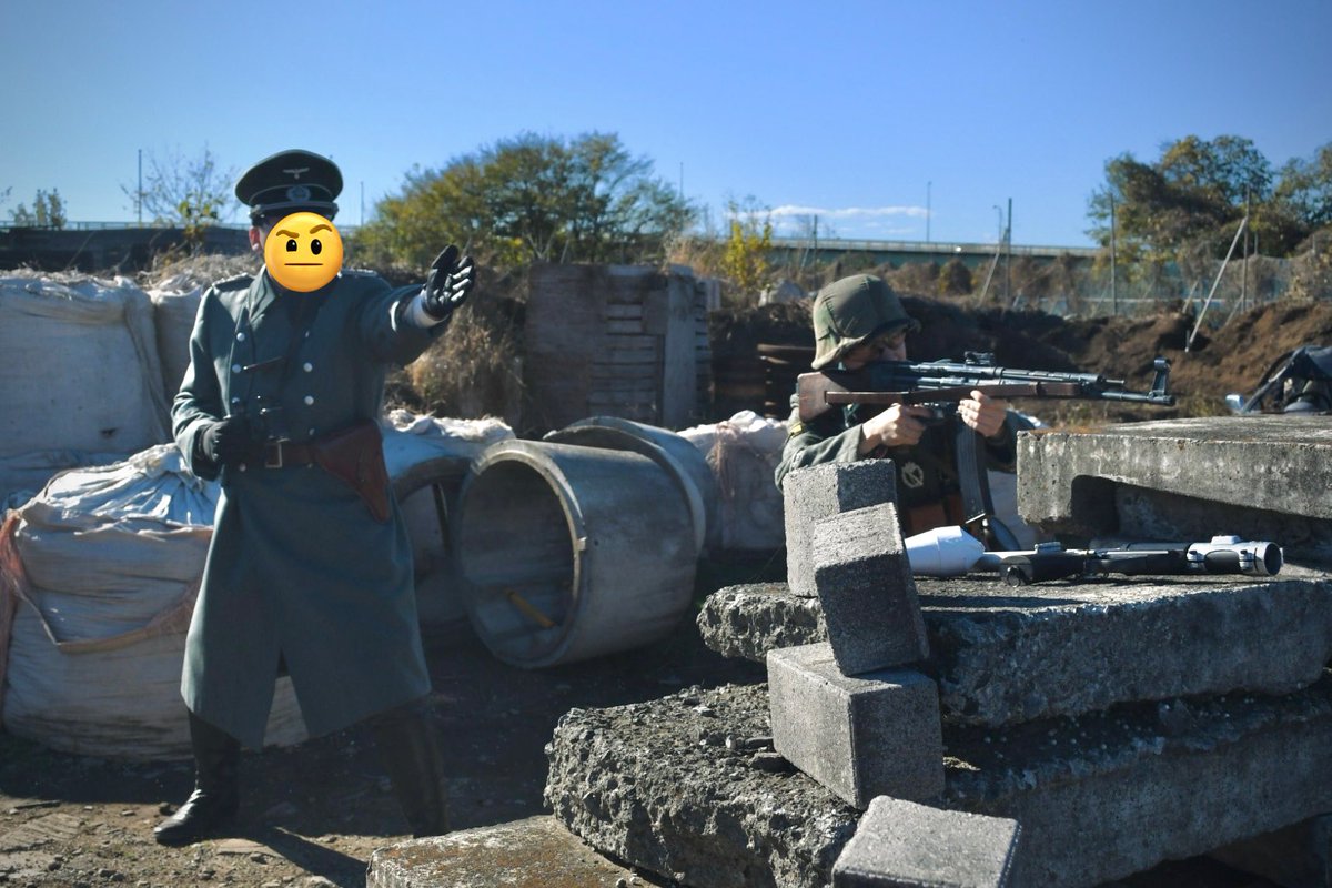 Toshirou112's tweet photo. PHSとても楽しかったですね〜(╹◡╹)
やっぱり周りにWW2軍装しかいないのは見てて楽しい!
仲間と一緒に撮影も非常に楽しい。
久しぶりにMP44を使ったら重すぎて辛かった。
仲間がGDの上官をやってくれて嬉しい(≧∀≦)
#サバゲー
#phs23 https://t.co/Ok0fWArN9Y