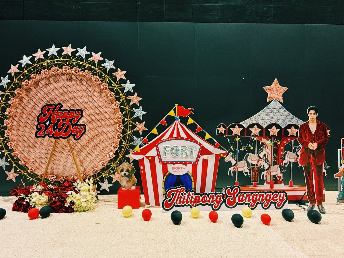 IFORT99percent's tweet photo. 🎪𝓒𝓮𝓵𝓮𝓫𝓻𝓪𝓽𝓮 𝓜𝓲𝓻𝓪𝓬𝓵𝓮 𝓓𝓪𝔂🎈
 𝑯𝑨𝑷𝑷𝒀 𝑩𝑰𝑹𝑻𝑯𝑫𝑨𝒀 𝑭𝑶𝑹𝑻 

再次祝Fort生日快乐🎂 昨天已经给到他应援名牌 希望小朋友喜欢这次的���� + 🎪 +🎠 
►►►►►►►►►►
𝑨𝒍𝒍 𝒍𝒐𝒗𝒆 𝒇𝒐𝒓 @Fortfts

#ThisIsTheFortesShow
#TheFortesShow

#FortesLoveFortHBDProject https://t.co/RILCFC7JjY