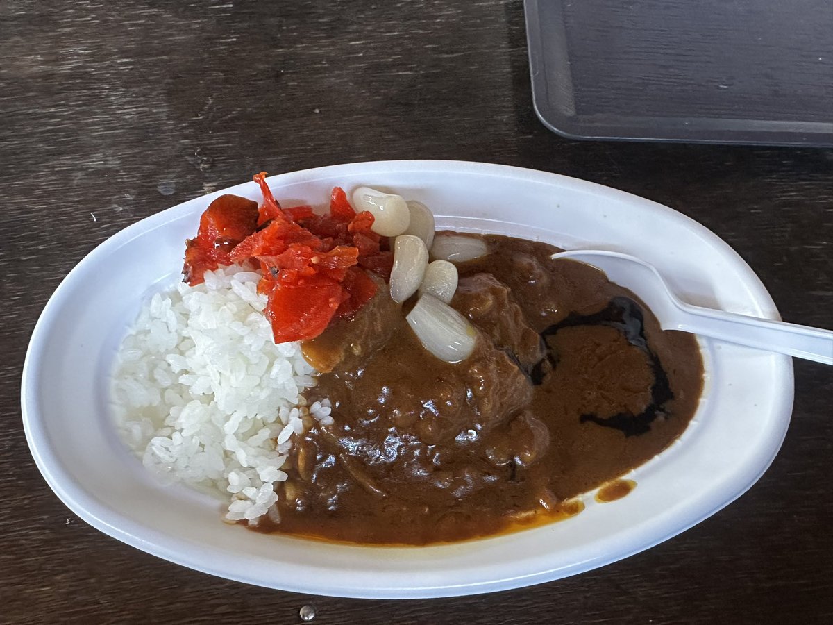 tozandejinsei1's tweet photo. 今日は蛭ヶ岳登山でした！
何度か来てるけど、初めて蛭カレーを食べました😁👍 https://t.co/DSj6WQ8p11