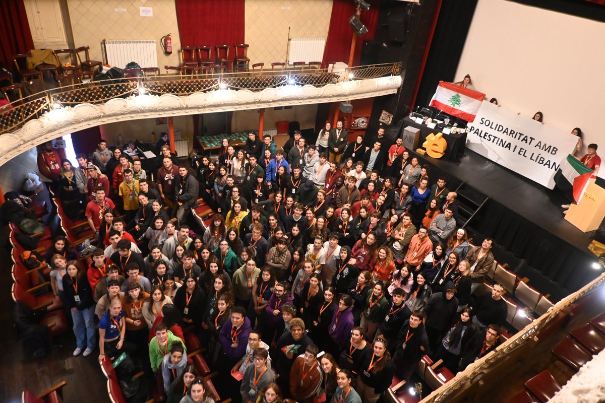 #AGOEsplac2024 I Queda aprovada la resolució 'Els esplais responem davant el genocidi a Palestina i el Líban', presentada per l'esplai Xiroc🇵🇸🇱🇧.