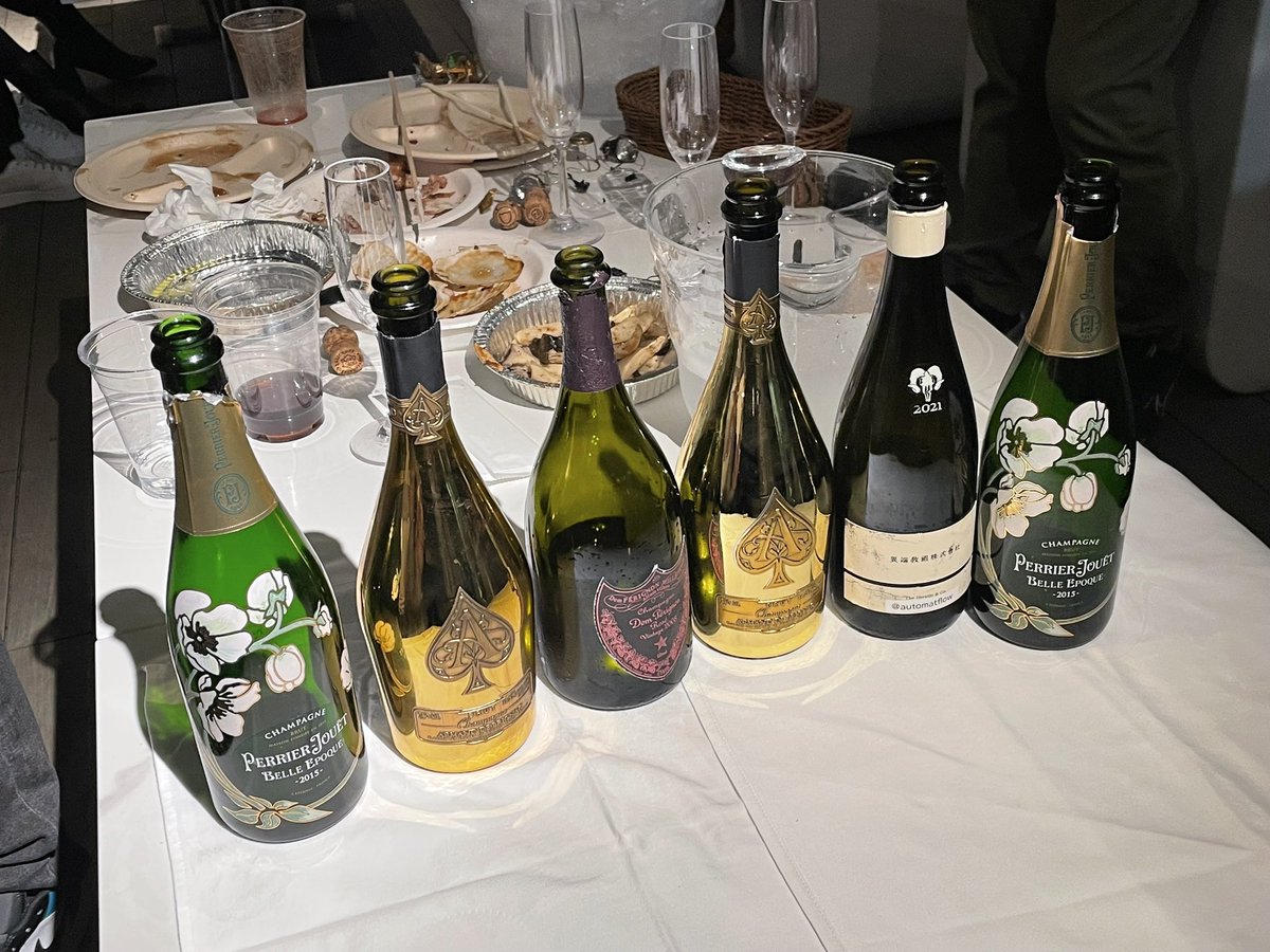 The_Spread7's tweet photo. よく呑みました🍾

良き忘年会！

#アキモバ忘年会まじかよデイックス9th https://t.co/z3z1YILG4I