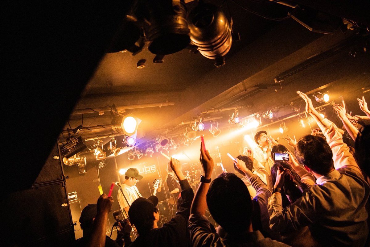 改めまして、、
11/29 The Ludens 主催ライブ in aube渋谷ありがとうございました！！
平日にも関わらず、なんとのべ120名のご来場を頂き、金曜の夜大いに盛り上がりました✨
また来年お会いしましょう♪♪