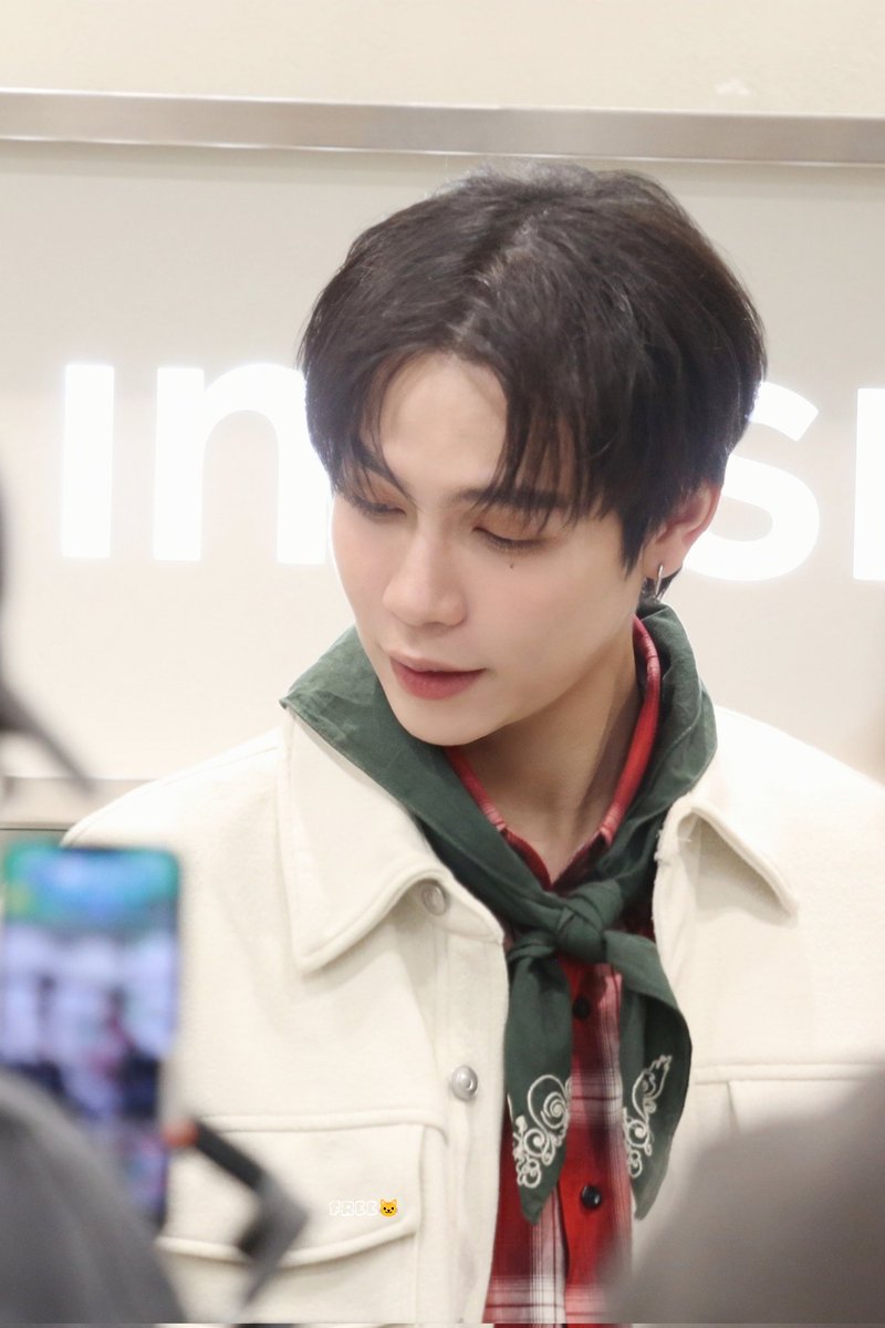 241201
🐱
<a href="/Firstkpp/">First.kp</a>
#FirstKhaotung
#INNISFREExFirstKhaotung