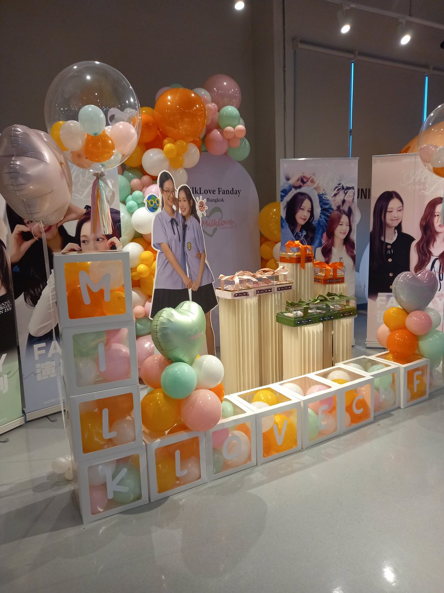 a_x0x_p's tweet photo. ได้ไปมาแล้วนะคะ น่ารักมากๆเลย ดีใจสุดๆ ที่ได้มาทันเก็บโปรเจก🥰🥰
#WrittenInTheStarsTH
#MilkLove #มิ้ลค์เลิฟ https://t.co/V6QzCHqedo