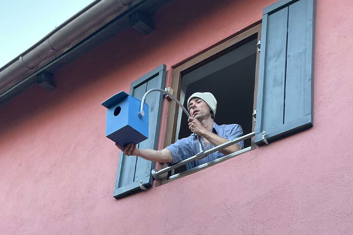 HausHouse, l'invention d'un nichoirs à oiseaux urbain, compatible avec toutes les fenêtres #JamesDysonAward #oiseaux
neozone.org/?p=247554