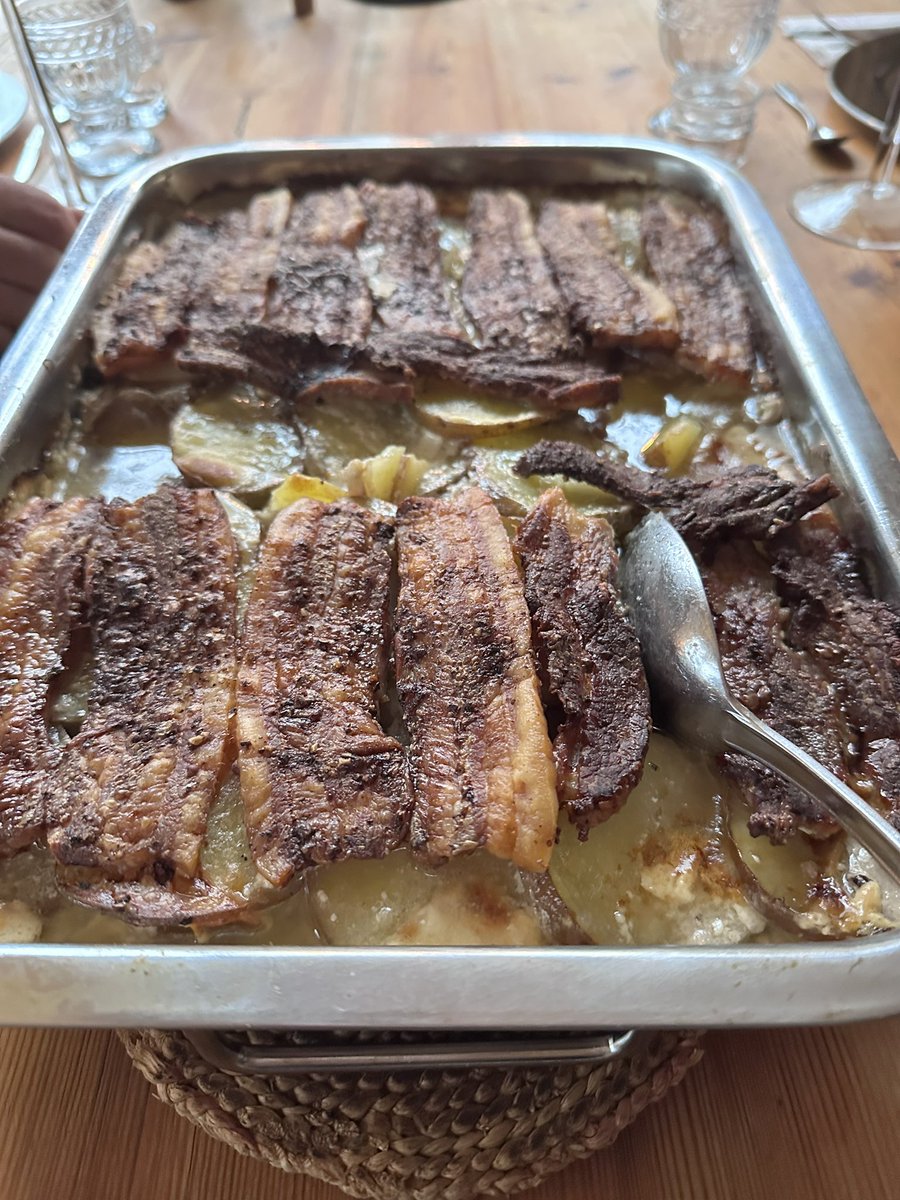 PetraNyqvist's tweet photo. Silakkalatikkoa Strömman tapaan. Ja tuo päällä oleva on siis fläskiä. https://t.co/wQCyriUPU0