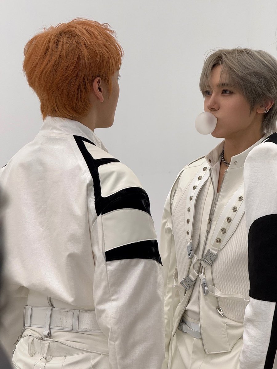 CRAVITY_twt's tweet photo. 풍선껌 배틀 승><🫧
#성민 https://t.co/9tiM7Ivrmm