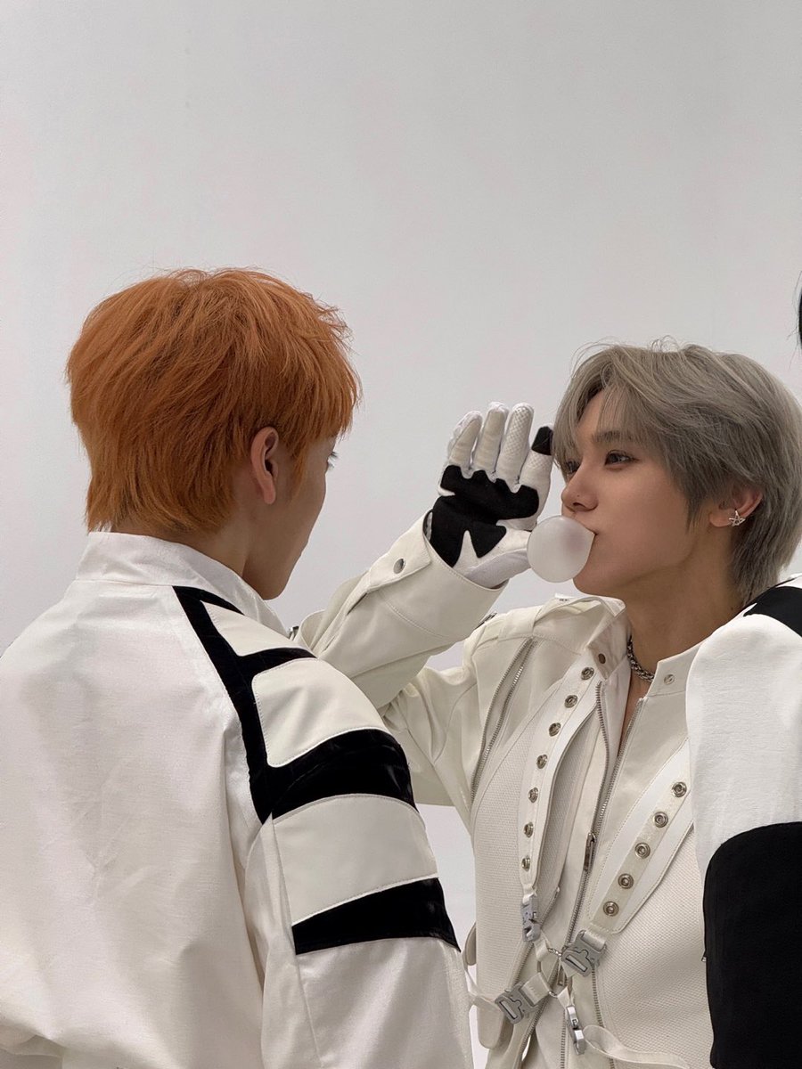 CRAVITY_twt's tweet photo. 풍선껌 배틀 승><🫧
#성민 https://t.co/9tiM7Ivrmm