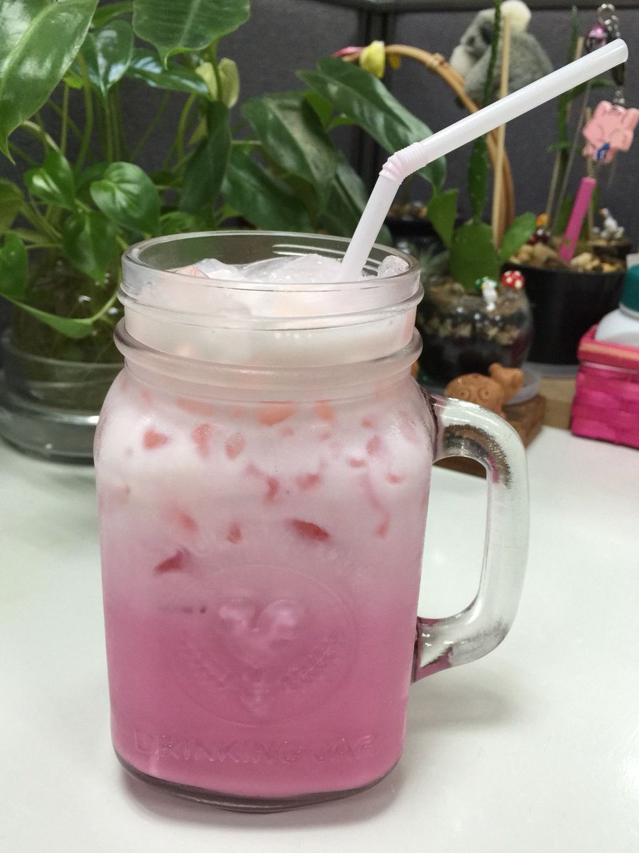 butsxmetimes's tweet photo. โซนมีคำถาม 

ทุกคนเรียกสิ่งนี้ว่า uมชมพู หรือ uมเย็นคับ https://t.co/msXv2tSiwY