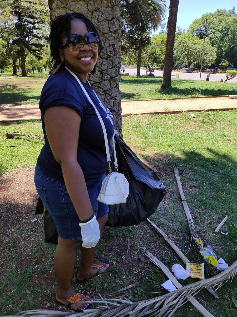 ShokoTonderai's tweet photo. #DAY 2145 Well done team #DIFTK @doit4thekidz_ Let's be proud not to Litter
it does not take much to make a difference let's #KeepOurEnviromentClean #KeepBulawayoClean https://t.co/131r0wtLe8