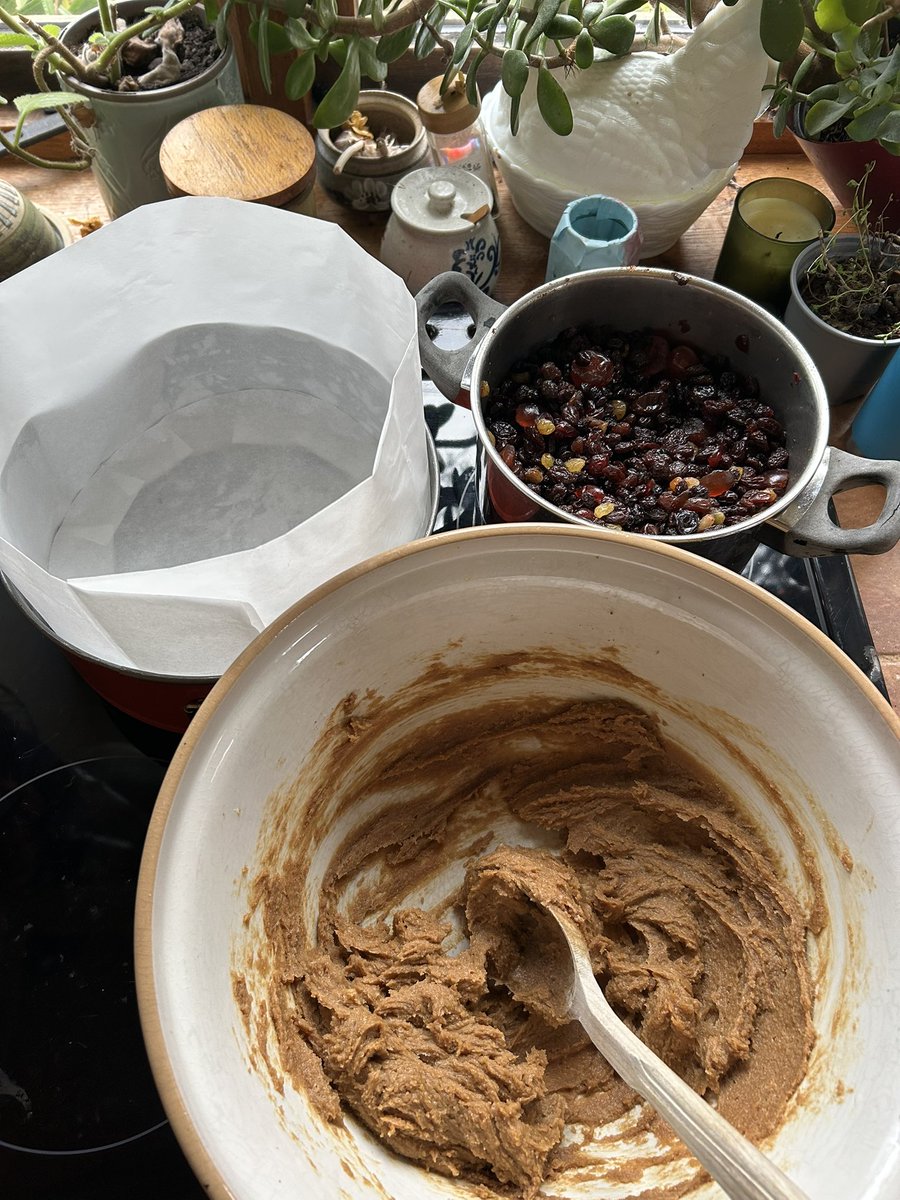 jrosemilliner's tweet photo. Stir up Sunday
(A week late)
The day to make your Christmas cake. I thought it was so called because of the stirring, but it’s based on the first line of the Collect the last Sunday before advent: “Stir up, we beseech thee, O Lord, the wills of thy faithful people” https://t.co/Lcoze1Gch7