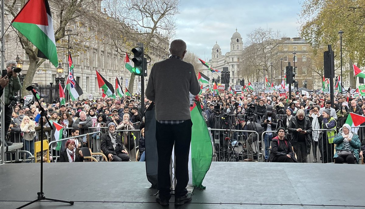 jeremycorbyn's tweet photo. This weekend, we marched once again in solidarity with the Palestinian people. 

We sent a message to our government: if you knowingly supply weapons to a government whose leader is wanted for war crimes, the long arm of international law will extend to you too. https://t.co/gaeCHKCQA4