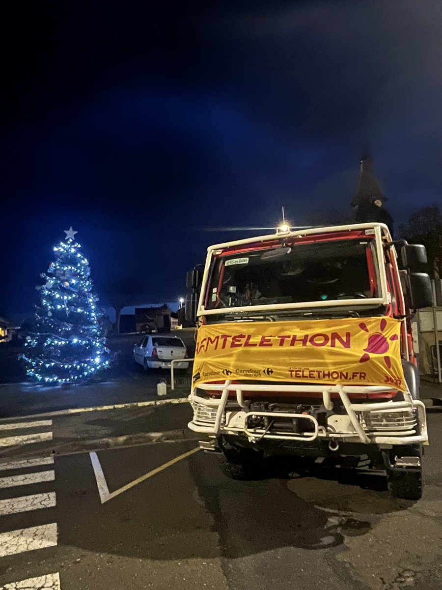 Amicalespneris's tweet photo. 𝗧𝗲́𝗹𝗲́𝘁𝗵𝗼𝗻 🚒

Matinée au marché au profit du Téléthon. Merci à tous pour votre participation.

Bon dimanche à tous 🚒

#Telethon #telethon2024 https://t.co/CIBluGaZj2