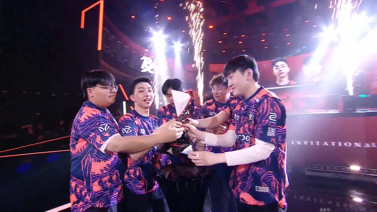 Valorant_GW's tweet photo. 【#VALORANTAsiaInvitational GRAND FINAL】
DetonatioN FocusMe 1-3 Paper Rex
アセント：10-13
ヘイヴン：13-6
アビス：2-13
パール：7-13
#DFMWIN

メタ構成PRX強すぎた…🥲
残念ながら優勝は逃しましたが、世界トップクラスのチーム相手の勝利は大きな経験になったはず！
2025年のリーグでリベンジです👊