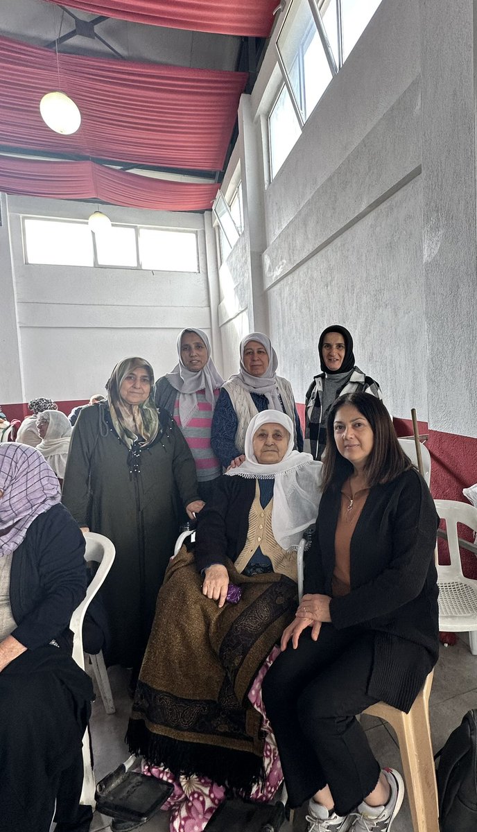 Kadın Kolları Başkanımız ile birlikte,İncirköy Mahalle sakinlerinden Neriman Karpuz teyzemizin merhum eşi için düzenlediği mevlüd yemeğine katılım sağladık.

Merhuma Allah’tan rahmet dileriz.

#AyşeKeşir
#nilgünök