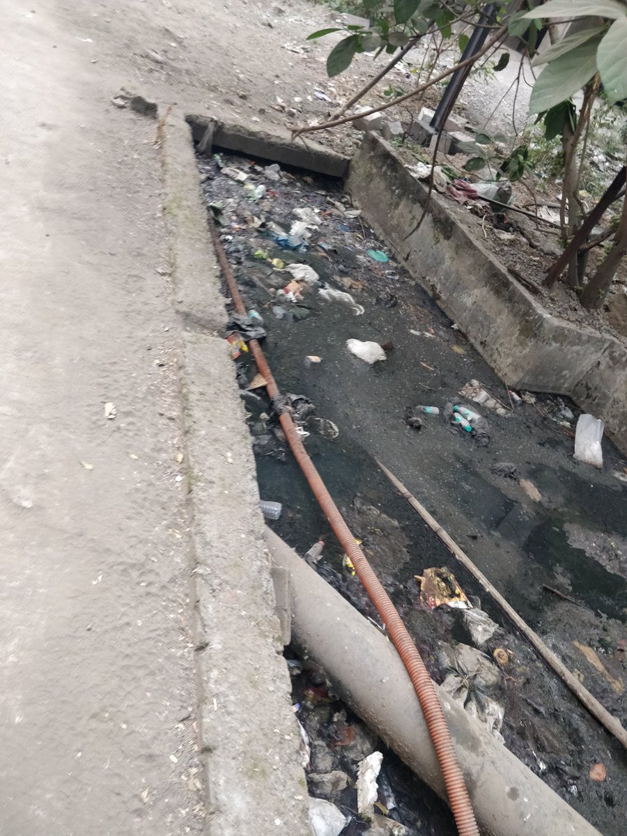 mohitmathur's tweet photo. @TMCaTweetAway  this section is still blocked, opposite Cosmos Orchid Blossom, Ram Mandir road, Kasarvadavli. Pls take action immediately@mieknathshinde https://t.co/HcGaA89Isc