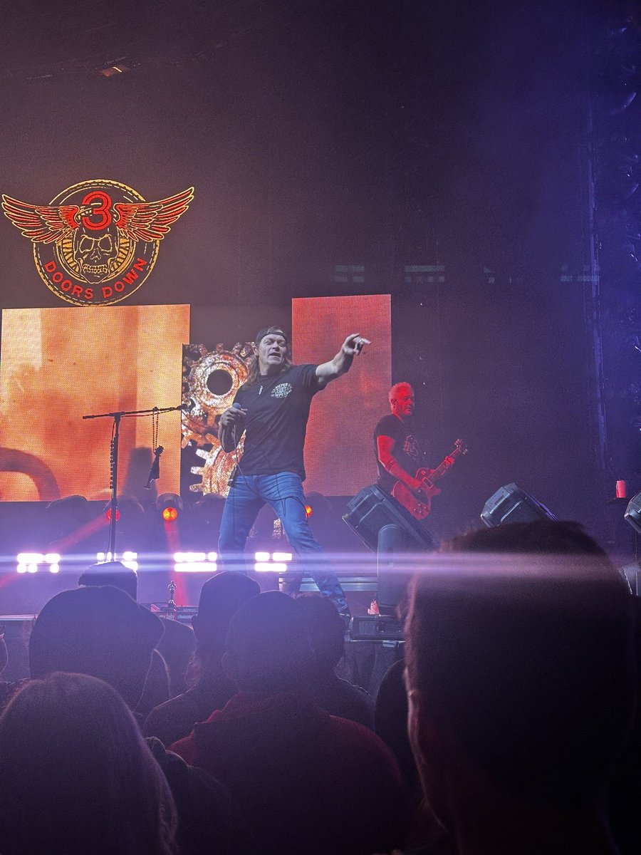 Dcastlz's tweet photo. Buy the tickets. 
#AreYouReadyTour @ScottStapp @MarkTTremonti @Creed @3doorsdown @MammothWVH https://t.co/hinUoBksIZ