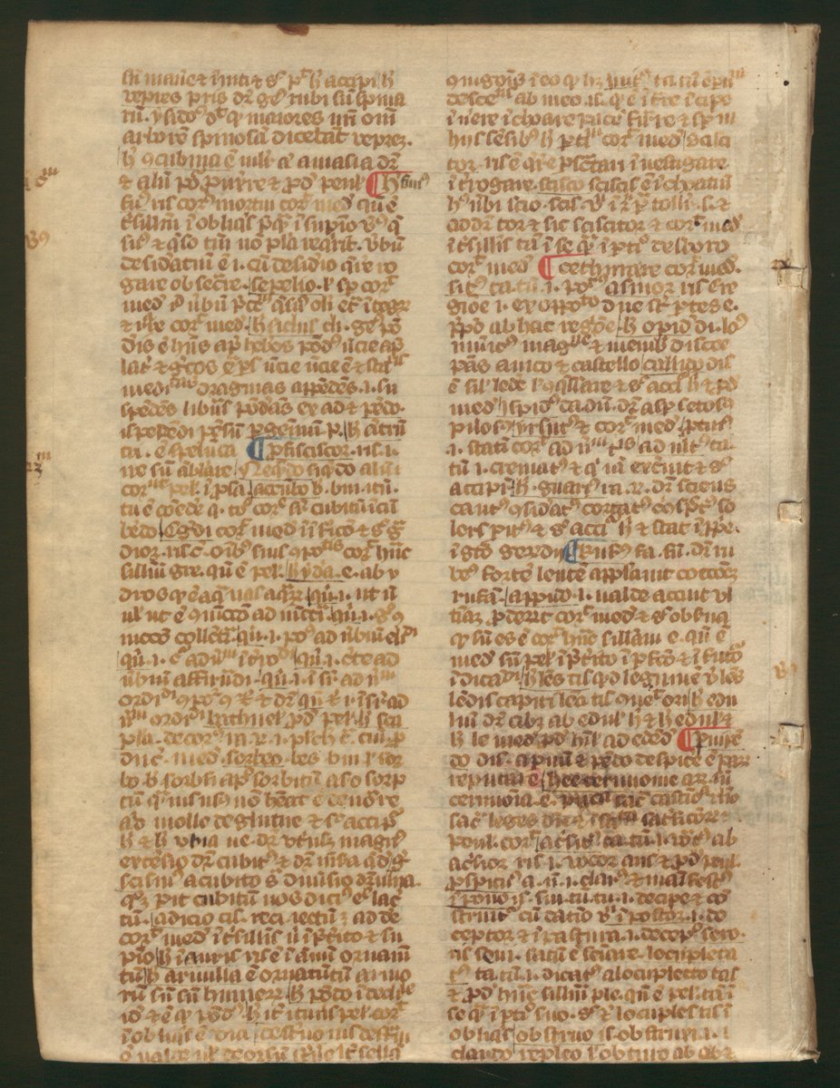 Bifolium of a text similar to Ugoccione da Pisa's Derivationes covering a printed book in Hebrew (<a href="/UBBasel/">UB Basel</a>, FA V 19) #fragmentology
e-rara.ch/bau_1/content/…
