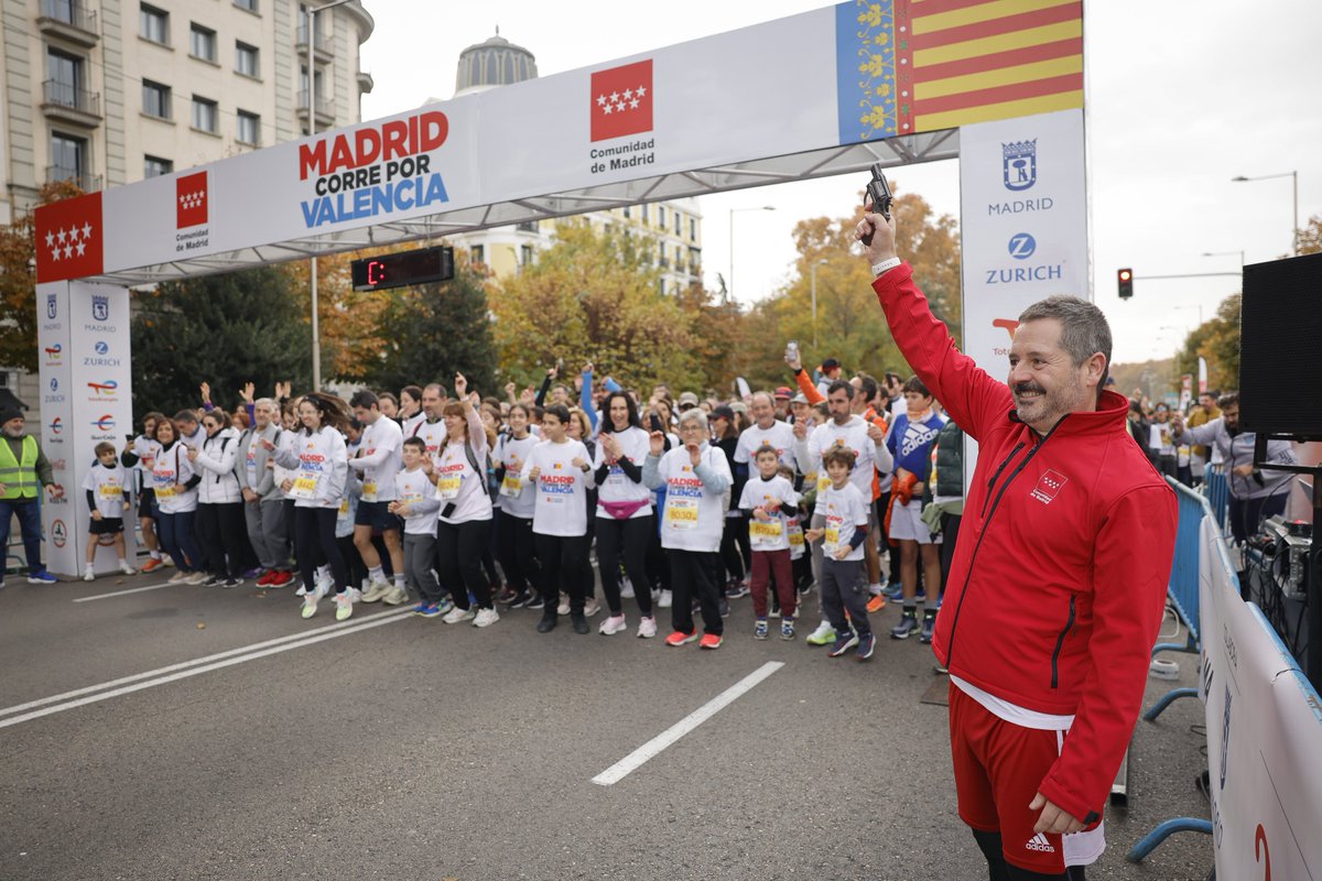 Enhorabuena a los cerca de 10.000 corredores que habéis participado hoy en la carrera solidaria de la <a href="/ComunidadMadrid/">Comunidad de Madrid</a> #MadridCorrePorValencia. 

Gracias <a href="/AD_MAPOMA/">MAPOMA</a> por hacerlo posible y a todos los que habéis colaborado desde el dorsal 0. 

Madrid es solidaridad.