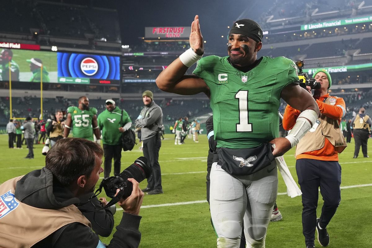 tomstakes's tweet photo. It’s…GAMEDAY 🦅 https://t.co/drespRjrNi