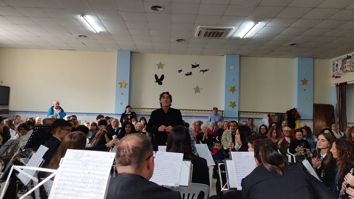 Finaliza nuestro #ConciertoSolidario #DanaValencia con la banda titular, dando la bienvenida a nuevos integrantes. Muchas gracias a todo el público asistente y, cómo no, a la <a href="/FallaSurWaksman/">Falla Sur-Rubén Vela</a> 👏🏻🎶

<a href="/CESociedadesM/">CESM</a> <a href="/FSMCV/">FSMCV</a> <a href="/cosomuval/">La Coordinadora</a> <a href="/AjuntamentVLC/">Ajuntament València</a>