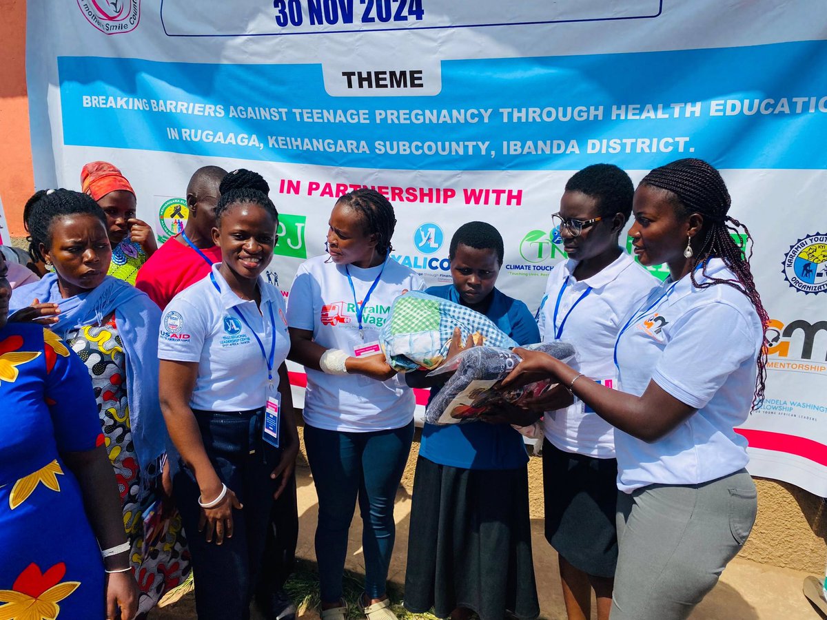 GirlsMentrship's tweet photo. We are greatful for joining YALI Western Cluster of @YALIRLCAlumniUg yesterday in Ibanda for a maternal Health Camp. 

Theme: barriers against Teenage pregnancy through health education in Rugaaga Keihangara Subcounty Ibanda district.

Thank you to everyone who made it possible @VitalcareC @YalicosUg