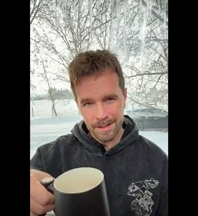CendonMabel's tweet photo. #SundayGraham Good day @GrahamWardle and fans. How beautiful it is to see you and hear you with so much wisdom...thank you for everything you give us...I love it when you say ADIOS in Spanish...in Argentinian we say "CHAU"...may God bless your Sunday πππ₯°
#timehascome https://t.co/0PIzIJjPpS