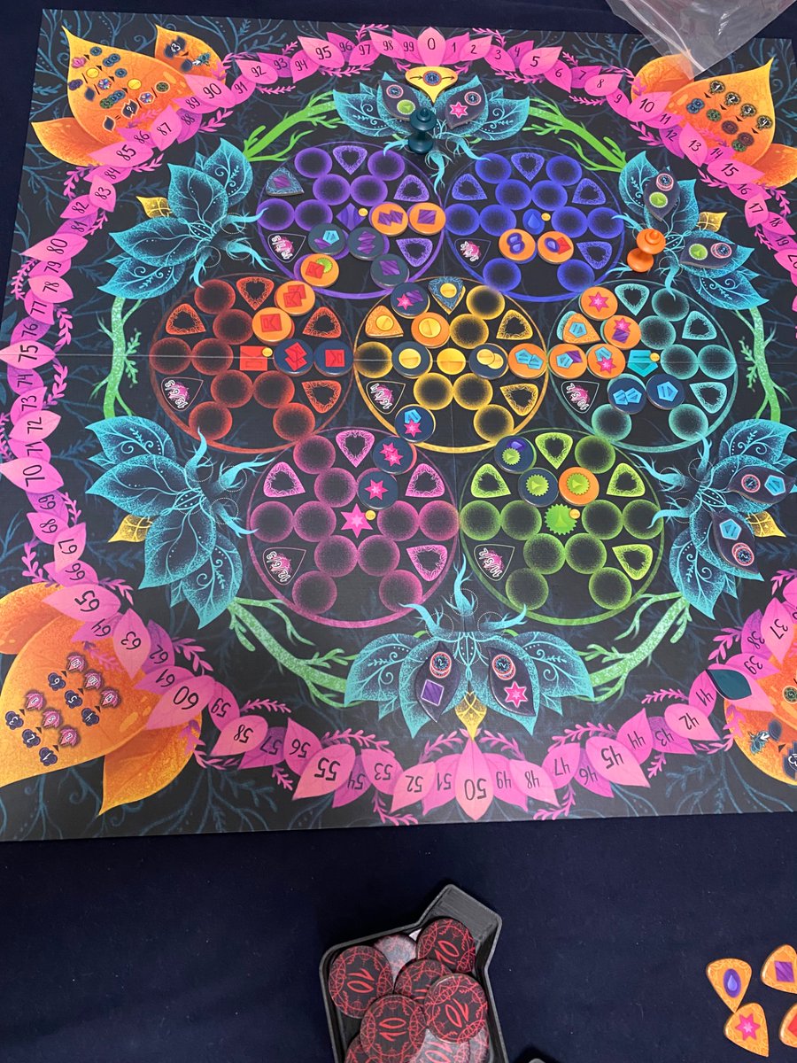 この前まで正月だったじゃん tweet media