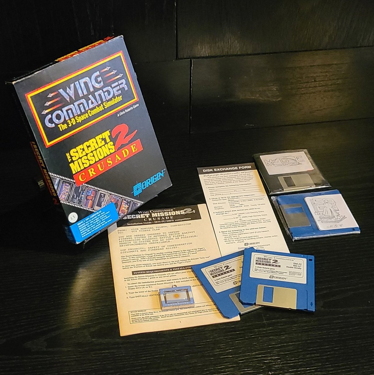 mgc_inventory's tweet image. :videogame: ID_0420
Wing Commander: The Secret Missions 2 - Crusade (1991)
Developer : Origin Systems, Inc.
Ver : US - 3.5" - PC

#wingcommander #originsystems #origingames #wingcommanderii #secretmissions #crusade #bigbox #retrogames #bigboxgames #bigboxgamecollector #videogames