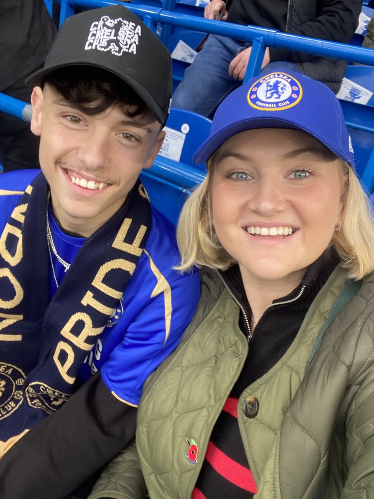 Birthday starts now for our Kel 💙 #cfcmatchday