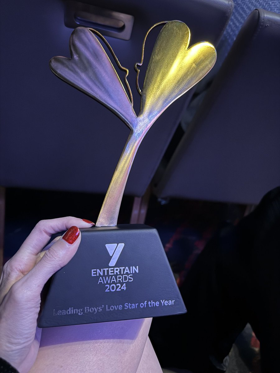 pepzilism1986's tweet image. ภูมิพัฒน์!!!!!!!!!!!!!!! ได้รางวัลลลลลลลล ❤️
#mystandin 
#iqiyi
#yyds