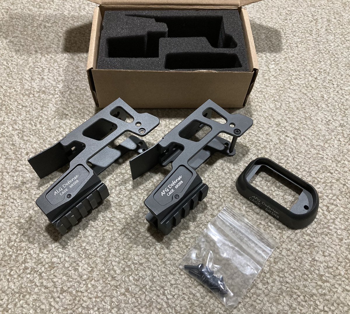 LmQmbqaTHKFvTCT's tweet image. #Glock
#ALG Defense 6-second

キタ…( ˘ω˘ )
※マグウェルを固定するパーツ欠品…
まあ、なんとかしますかね。