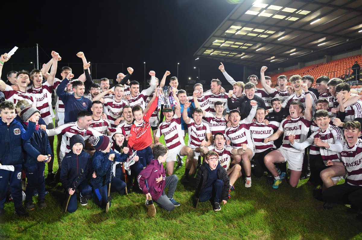 UlsterGAA's tweet photo. The victorious @GACSlaughtneil team celebrate winning the 2024 @AIB_GAA Ulster Club Senior Hurling Championship at the Box-It Athletic Grounds this evening 🏐🏆

#UlsterClub2024 #ClubMeansMore https://t.co/0fCKyW1YBT