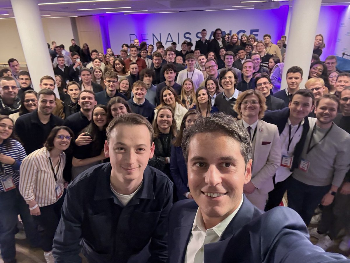 Loic_Guilpain's tweet photo. Ce week-end les cadres @JeunesMacron étaient réunis pour préparer l'année 2025, se former et évoquer l'avenir du mouvement.

Responsable du Comité éthique avec @Barbaracllt, nous sommes intervenus expliquer les dispositifs en place et rappeler la nécessaire exemplarité de tous. https://t.co/OIQ5NJmDNr