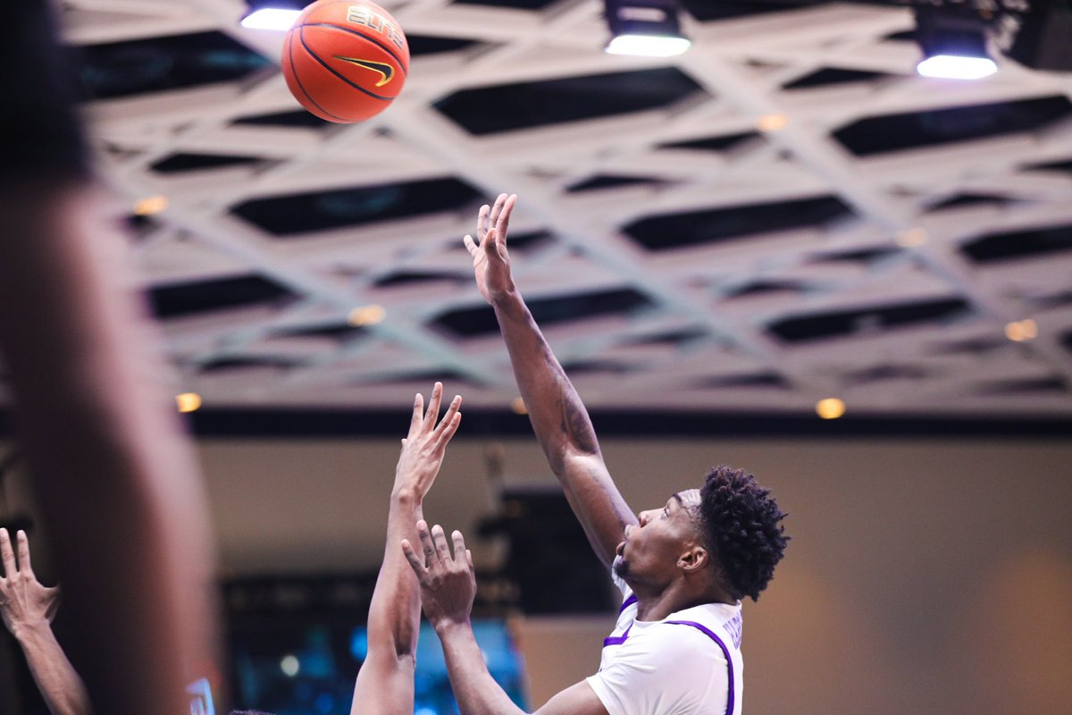 TarletonMBB's tweet image. Ronnie Harrison put on a show last night! Tune in tonight at 6 pm CT to see the Texans close out the Baha Mar Hoops Nassau Championship!